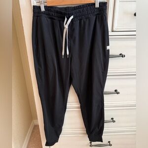 Vuori performance joggers
